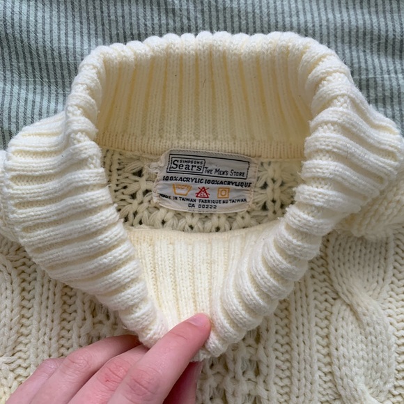 Vintage cable turtle neck sweater very comfy - Picture 2 of 3